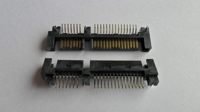 CA22-075 SATA 7+15P 公座 SMT 正向 帶三個(gè)魚(yú)叉